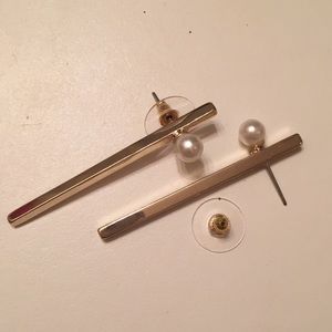 Set the Bar earrings